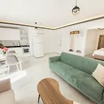 מלון דירות Cedrus 4*